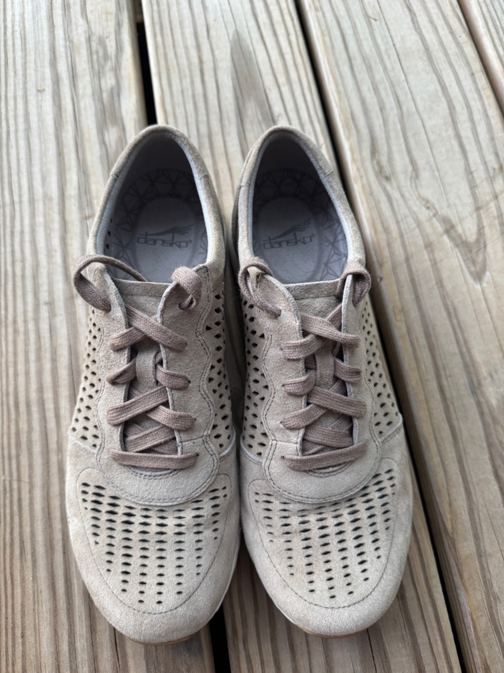 Dansko Taupe Perforated Leather Lace-Up Casual Shoes women’s Eur 41